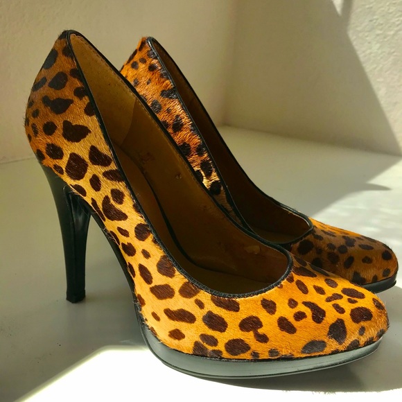 Pumps - Picture 1 of 7